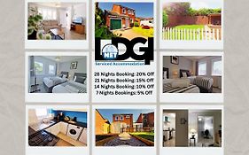 Dawley Detached House With Parking, Garden, Wi-Fi